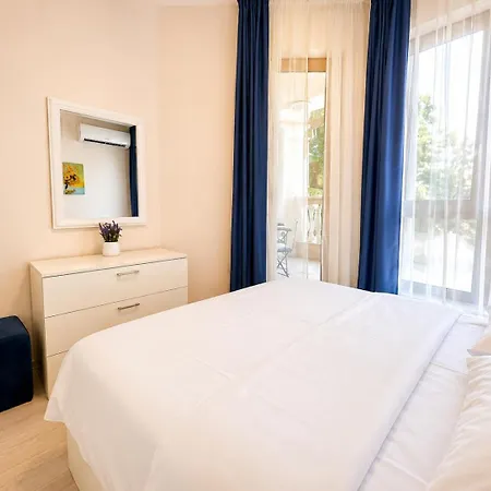 Apartment Lux In Lamer - First Line With Swimming Pool - Sea View Warna
